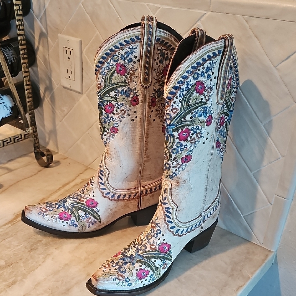 Lane Boots Floral Heeled Womans Boots - Picture 3 of 15